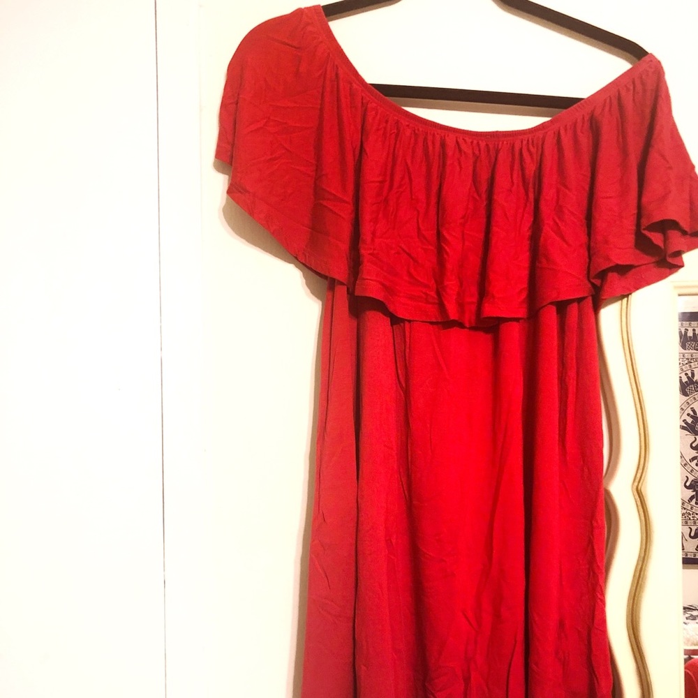 Red Off Shoulder Flowy Dress✨✨
